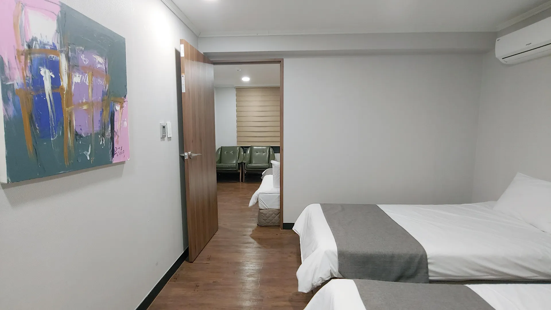 Hotel Tong Yeondong Jeju 3*,  South Korea